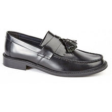 Load image into Gallery viewer, Roamers Black Tassle Loafers
