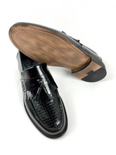 Load image into Gallery viewer, Delicious Junction Black Basket Weave Loafers
